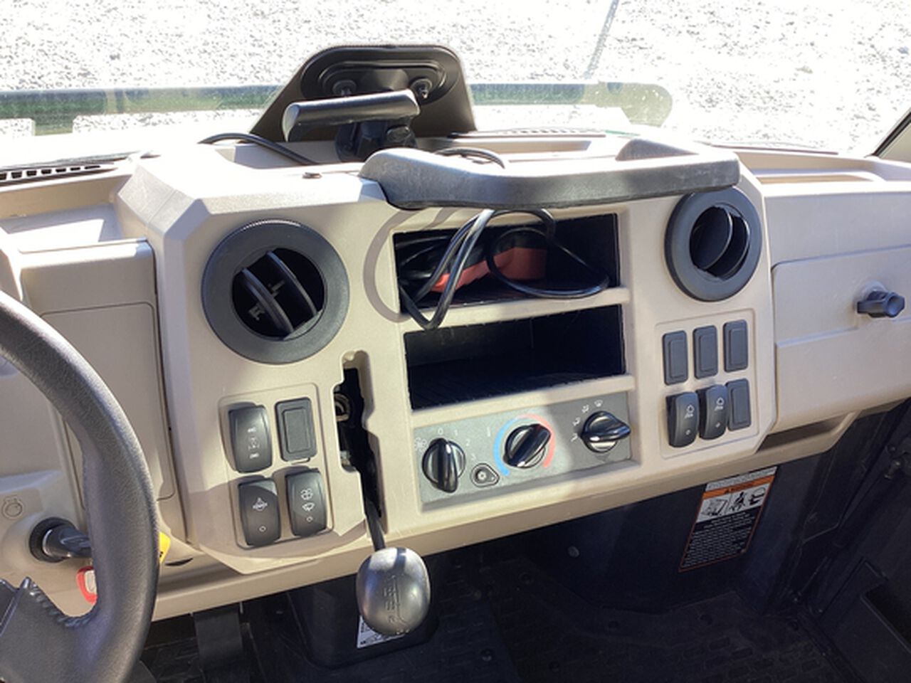 2022 XUV 835R - 413285,  image number 31