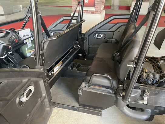 2023 XUV 825M S4 - 411818,  image number 11