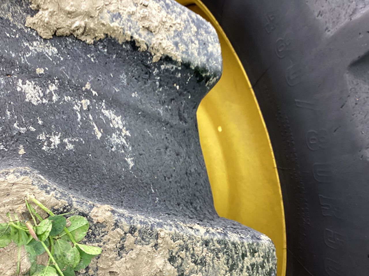 2012 8335R - 440418,  image number 28