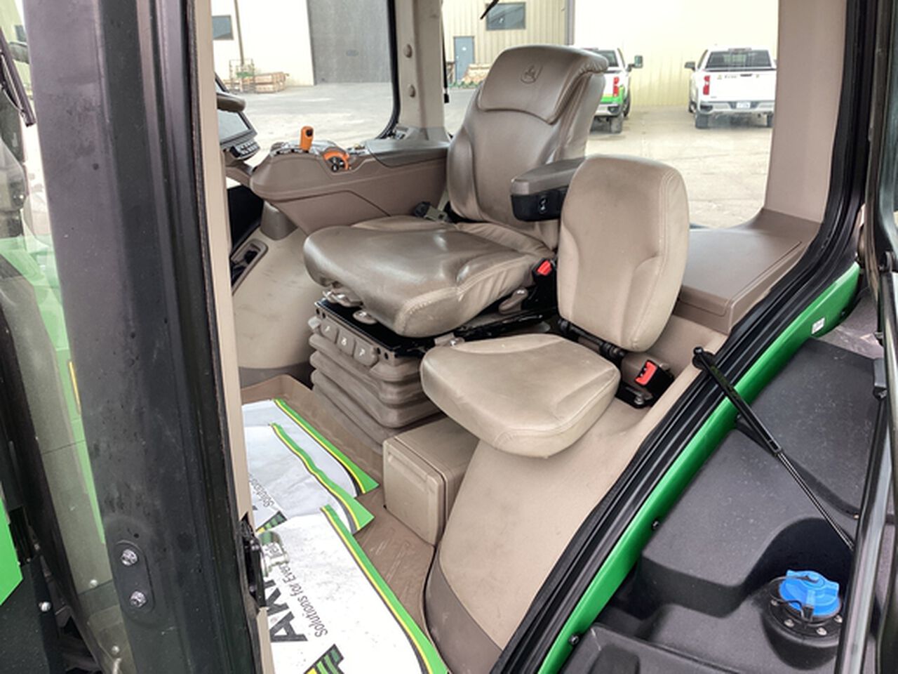 2018 9520RT - 440497,  image number 9