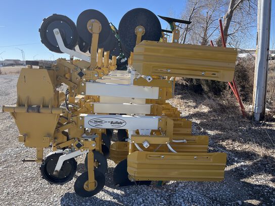 2022 6300 - 402543,  image number 3