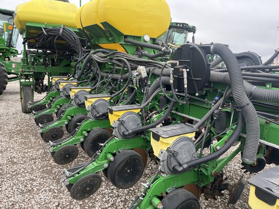 2015 1775NT - 416169,  image number 2