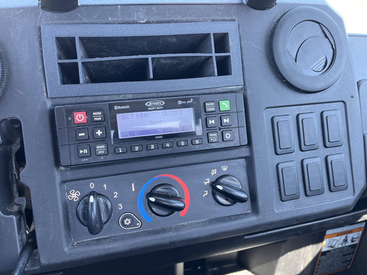 2023 XUV 835M - 444801,  image number 11