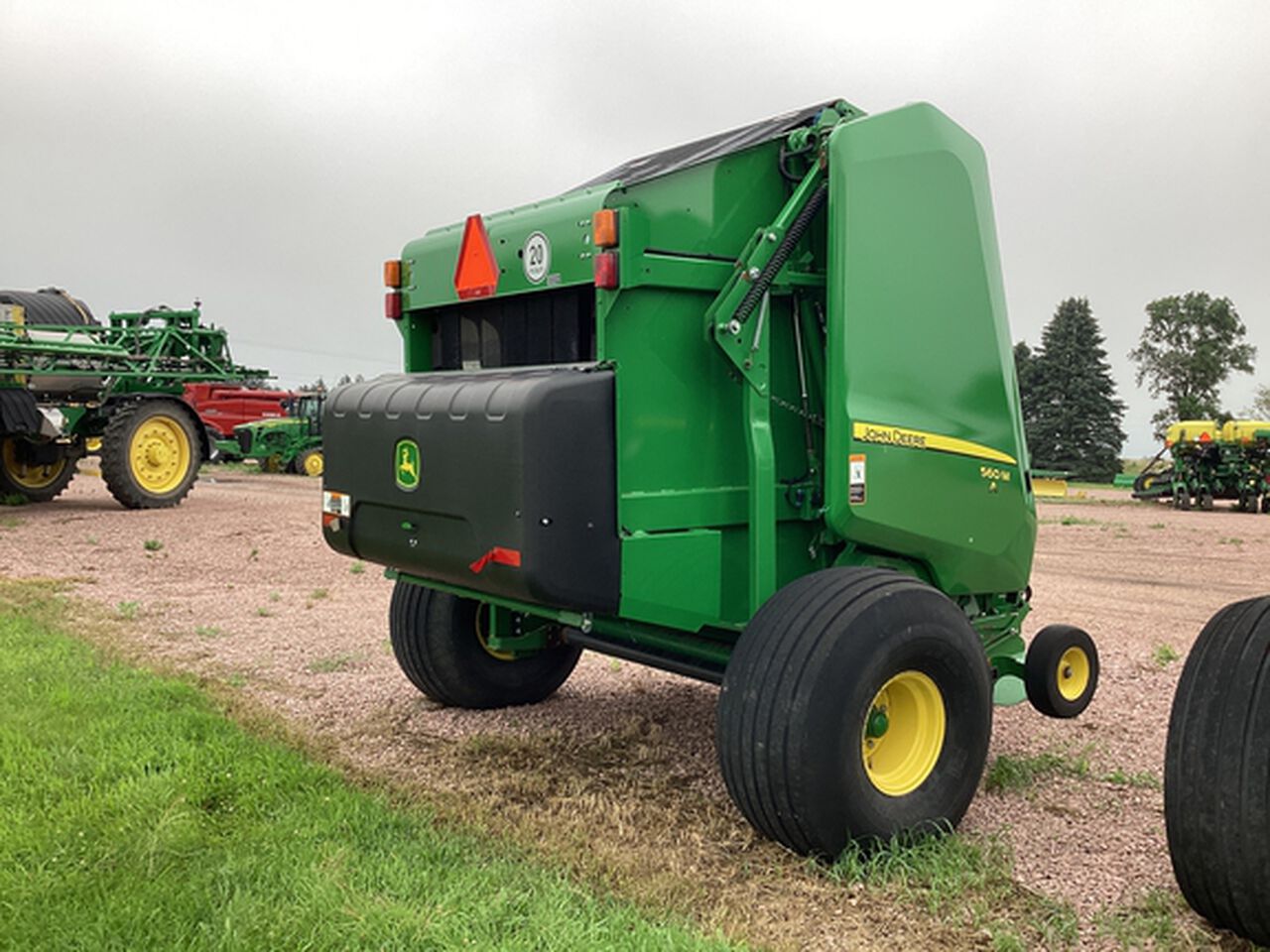 2022 560M - 420462,  image number 3