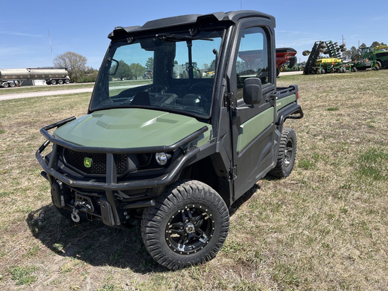 2023 XUV 835M - 444801,  image number 0