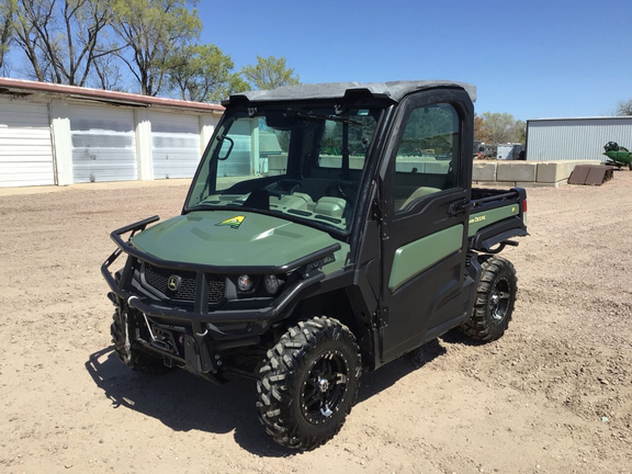 2019 XUV 835R - 438769,  image number 2