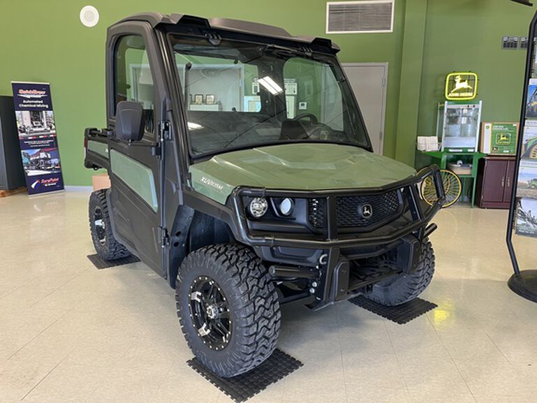 2024 XUV835M - 429704, 