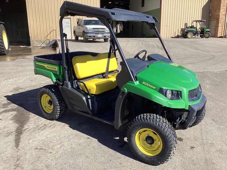 2021 XUV 590E - 433550, 