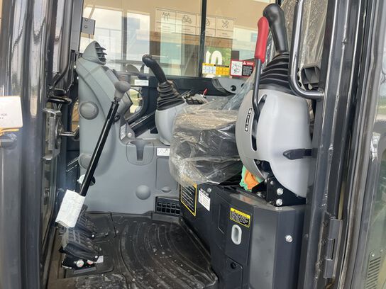 2024 60 P - 426207,  image number 4