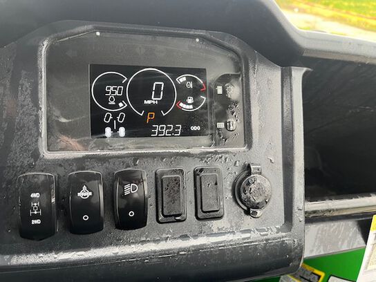 2023 XUV 825M S4 - 419432,  image number 11
