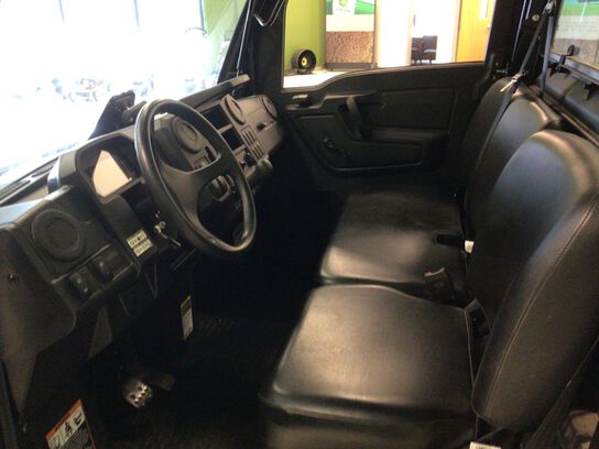 2024 XUV835M - 429704,  image number 8