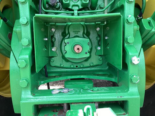 2017 8345R - 437288,  image number 16