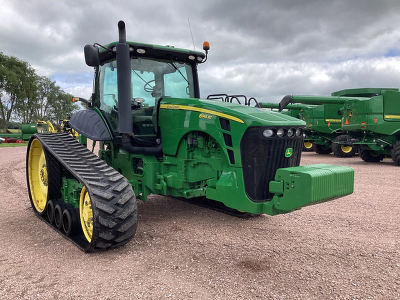 2010 8345RT - 427665,  image number 2