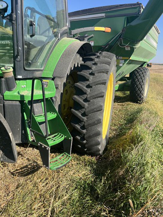 2012 8235R - 442820,  image number 6