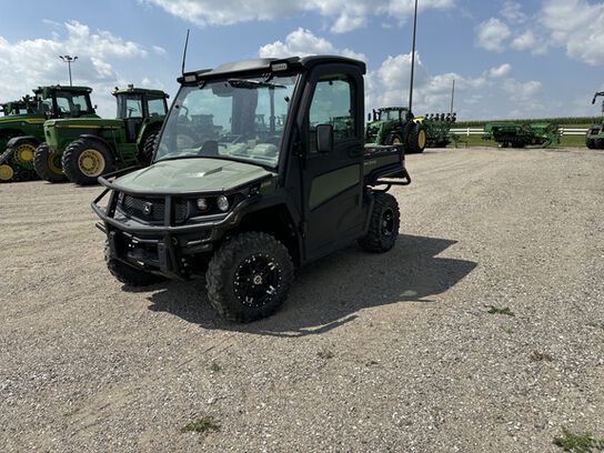 2020 XUV 835R - 424588,  image number 2