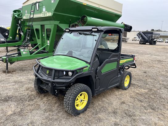 2023 XUV835M - 412560,  image number 0