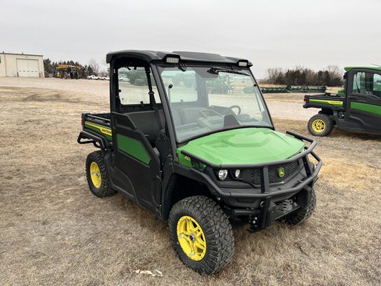 2023 XUV835M - 412560,  image number 1