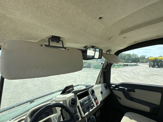 2020 XUV 835R - 424588,  image number 12