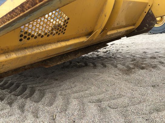 2021 2412DE - 385933,  image number 9