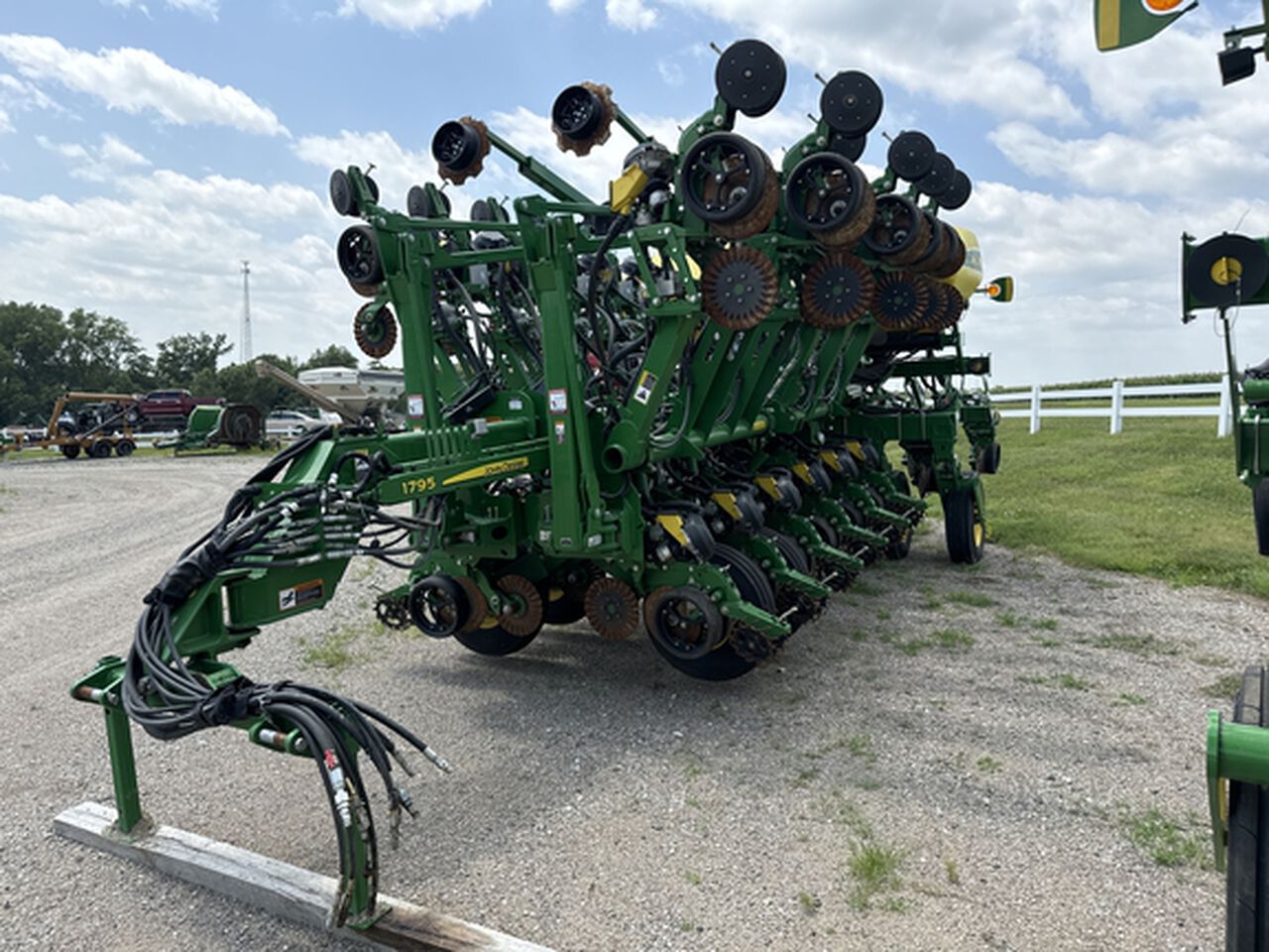 2019 1795 - 416665,  image number 2