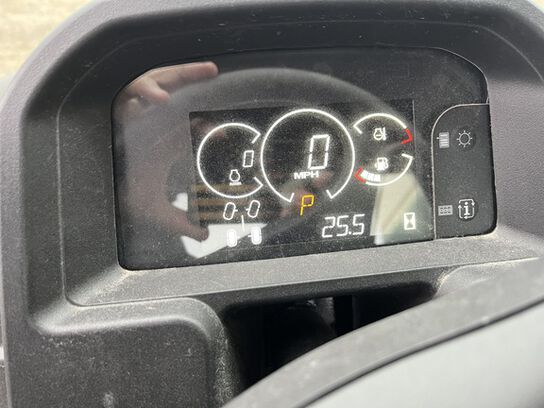 2023 XUV835M - 412560,  image number 6