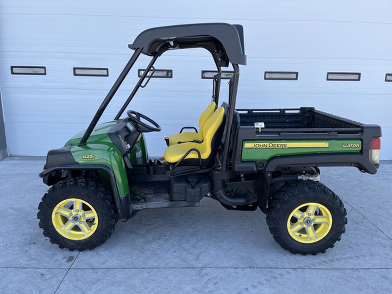 2013 XUV 825I GREEN - 433247,  image number 3