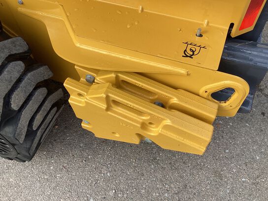 2024 324G - 440308,  image number 18