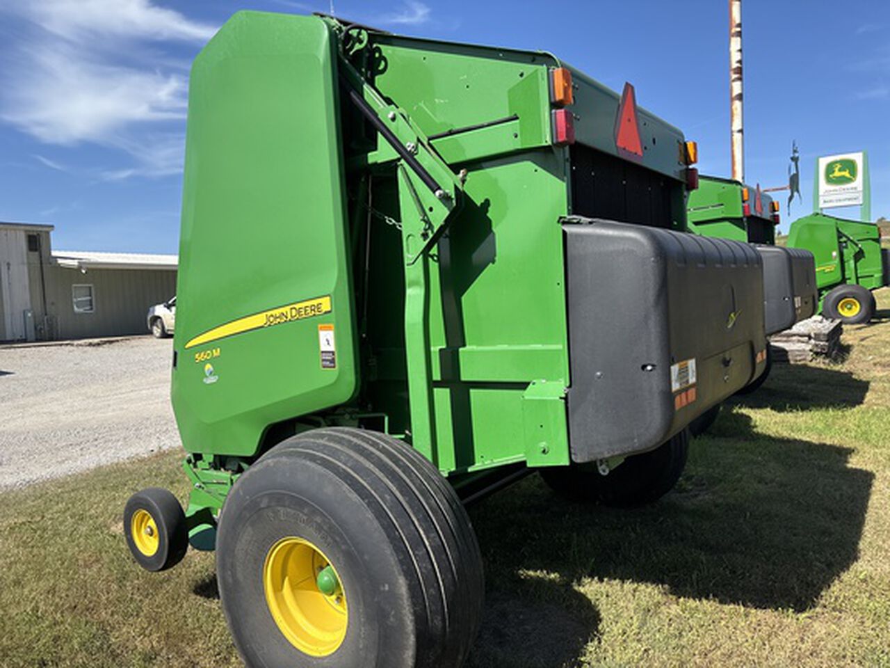 2019 560M - 448613,  image number 2