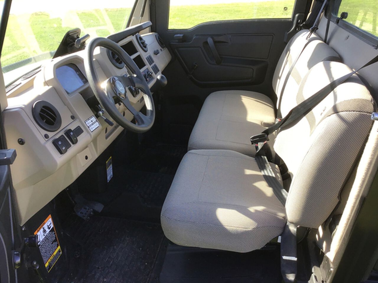 2024 XUV835R PREMIUM CAB - 447400,  image number 4