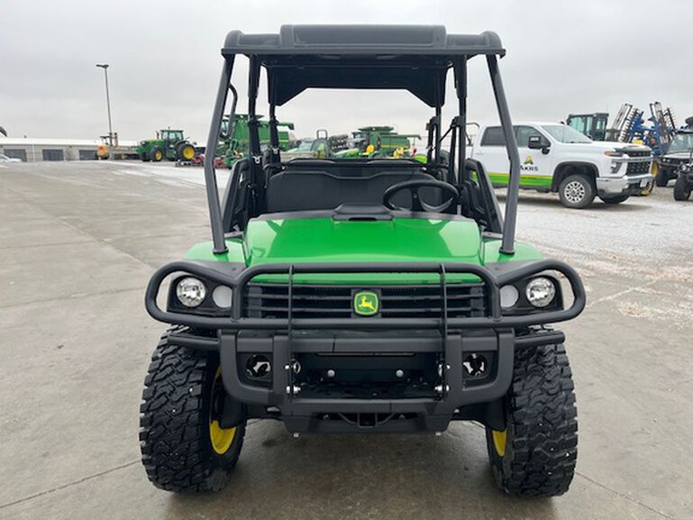2023 XUV 825M S4 - 419431, 