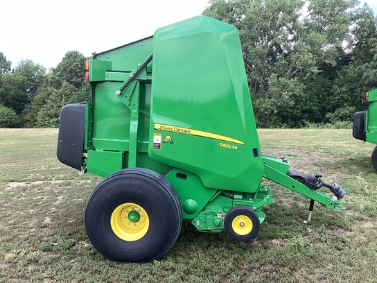 2023 560M - 441539,  image number 6