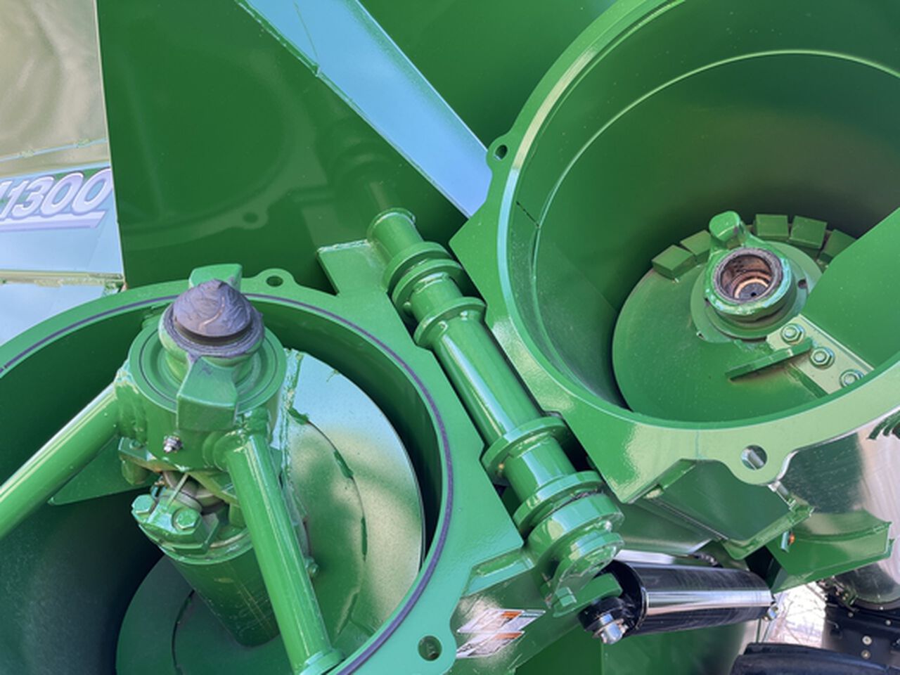  V1300 - 444639,  image number 8