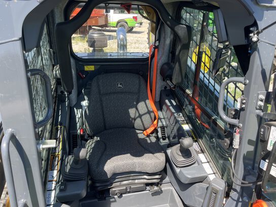 2023 333G - 430822,  image number 6