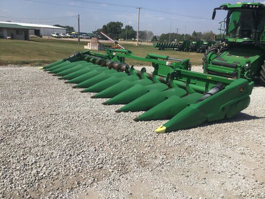 2023 C12F - 435466,  image number 0