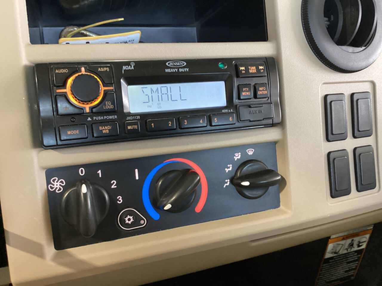 2020 XUV 835R - 430012,  image number 12