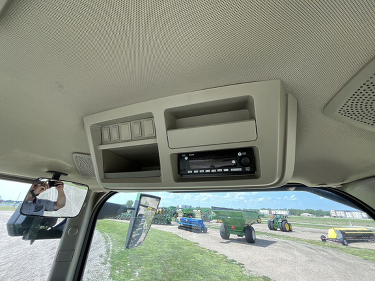 2021 8R 250 - 439027,  image number 13