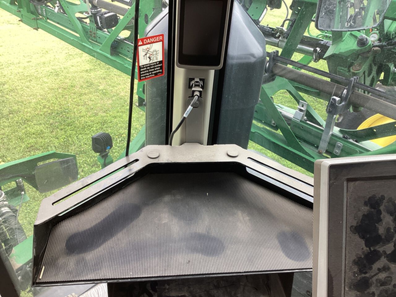 2024 616R - 440526,  image number 11