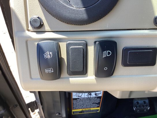 2023 XUV 835R - 430027,  image number 10