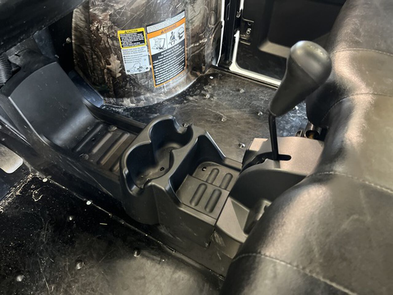2024 XUV825M S4 - 426628,  image number 12