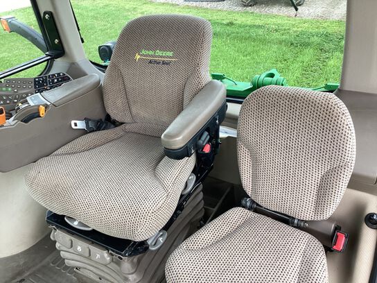 2012 8335R - 440418,  image number 8