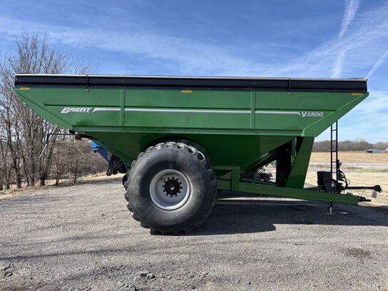  V1300 - 444639,  image number 6