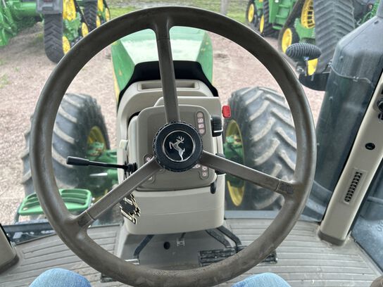 2020 8245R - 429610,  image number 15