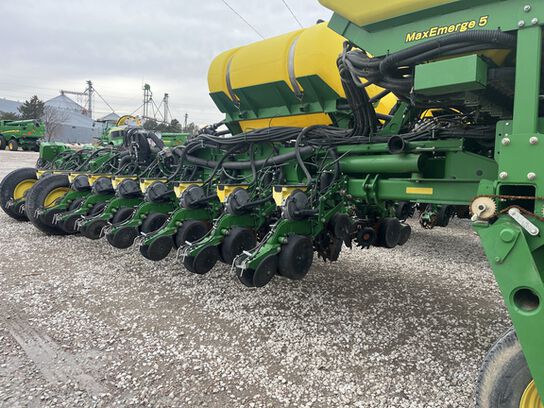 2015 1775NT - 416169,  image number 3