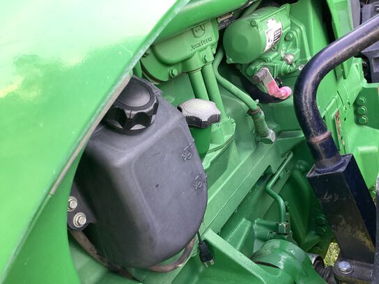 2010 8345R - 420194,  image number 16