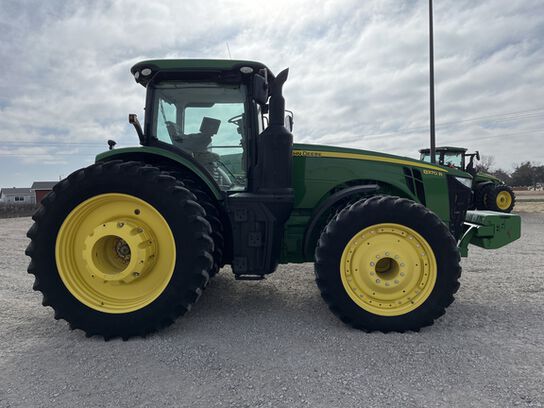 2017 8370R - 441497,  image number 6