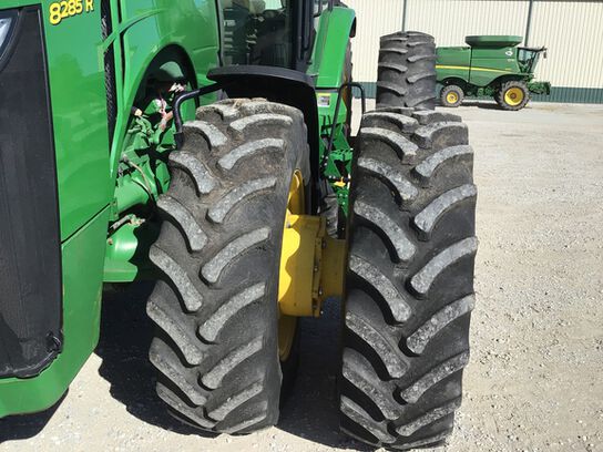 2011 8285R - 431497,  image number 10