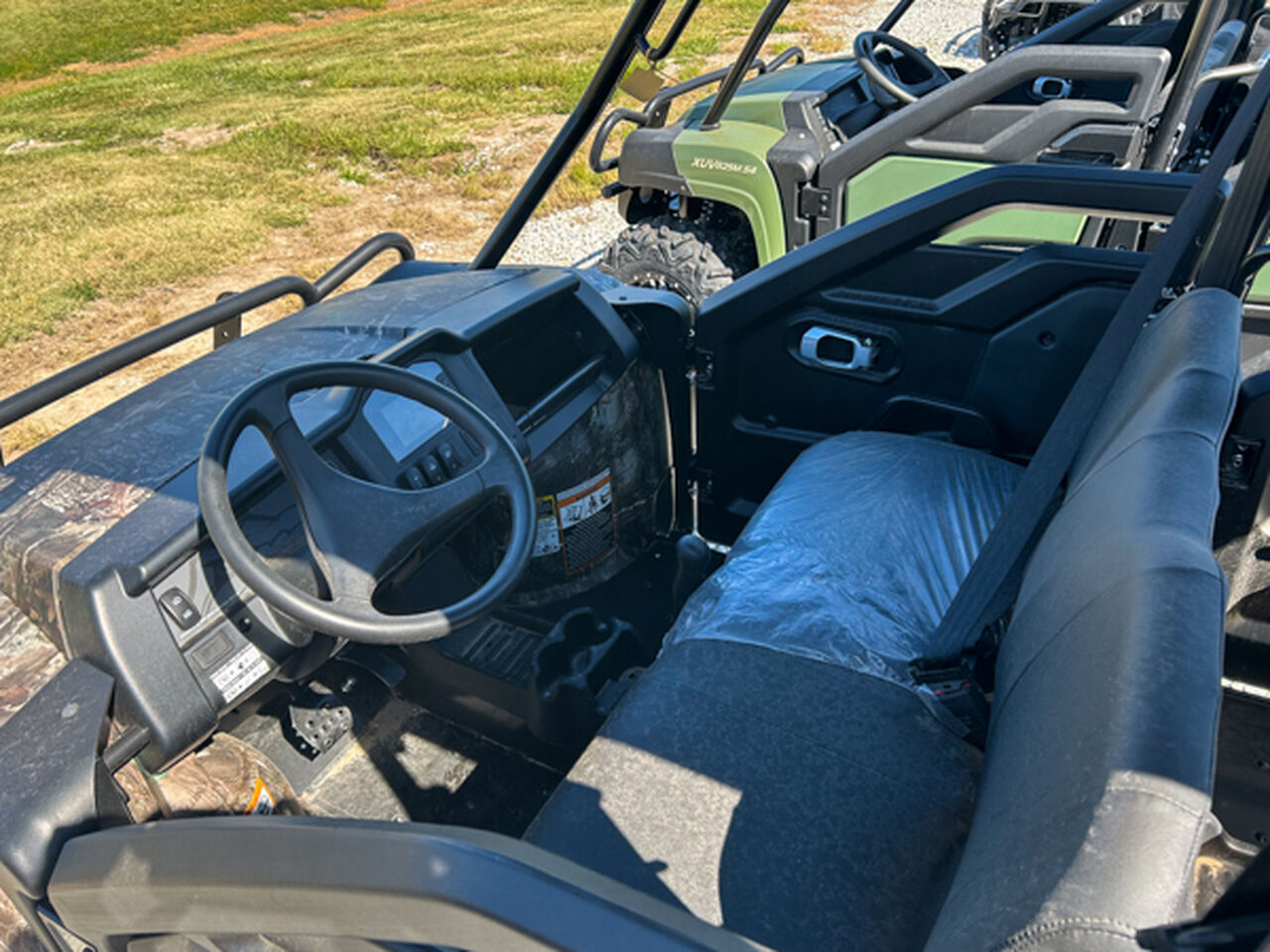 2024 XUV825M S4 - 426628,  image number 6
