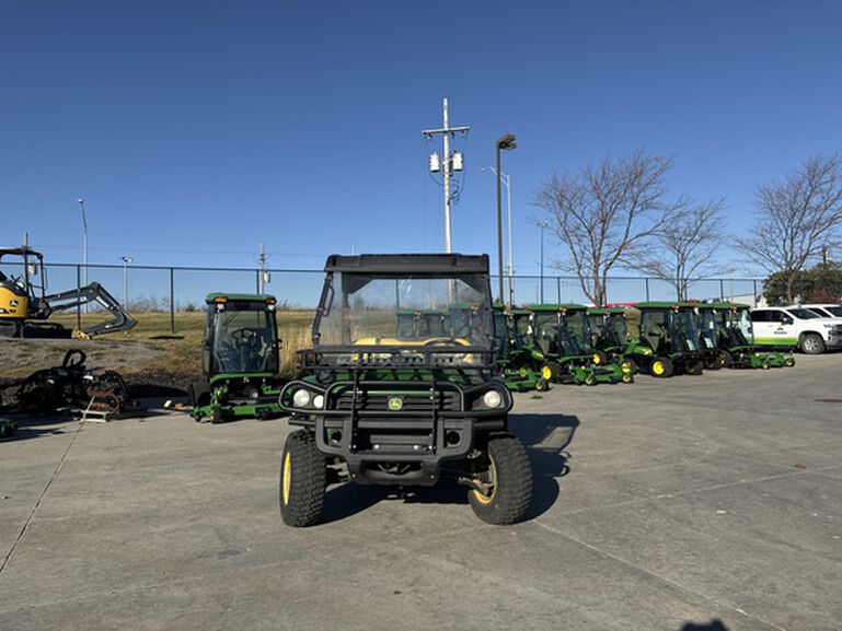 2020 XUV 825E - 435814, 