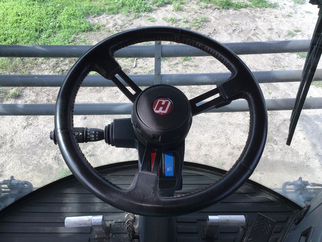 2021 STS12 - 438615,  image number 9