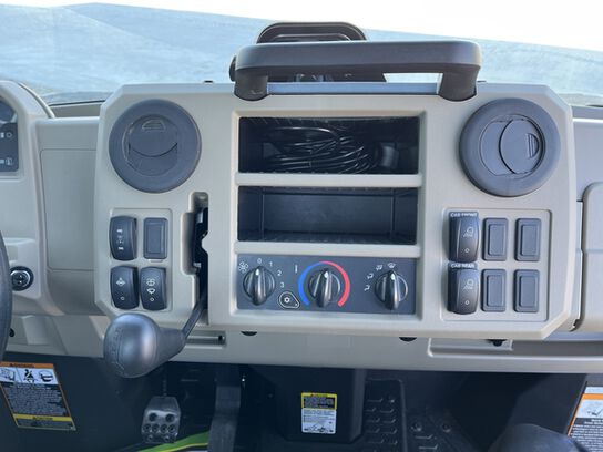 2023 XUV 865R - 444543,  image number 13